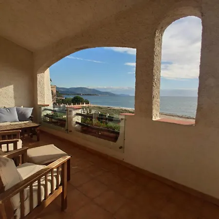 In Front Of The - La Terrazza Sul Mare Apartamento