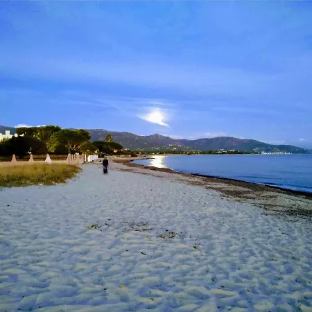 In Front Of The - La Terrazza Sul Mare