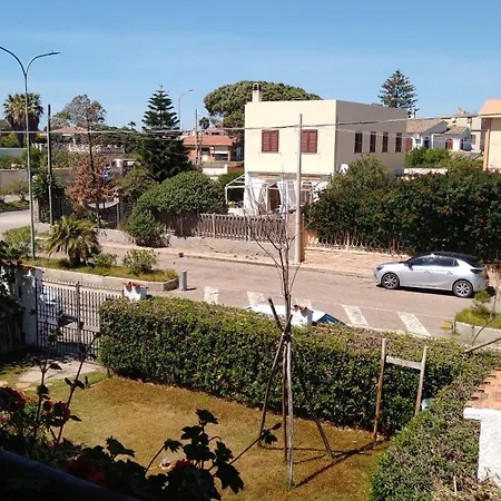 Apartment In Front Of The - La Terrazza Sul Mare Flumini di Quartu