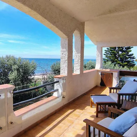 In Front Of The - La Terrazza Sul Mare Apartamento Flumini di Quartu