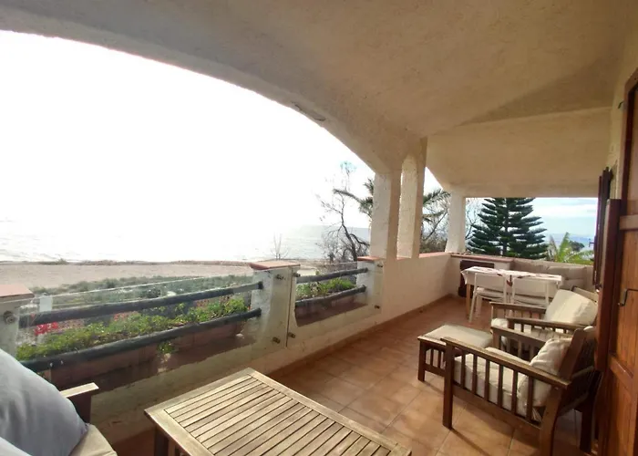 In Front Of The - La Terrazza Sul Mare *